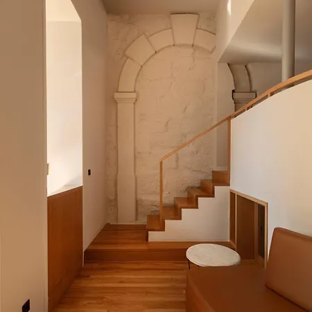 Vandoma Serviced Apartamento *