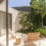 Vandoma Serviced Apartamento